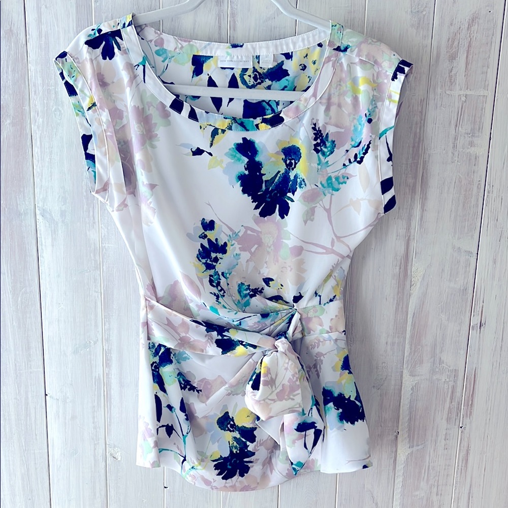 New York & Company Floral Print Women's Top
